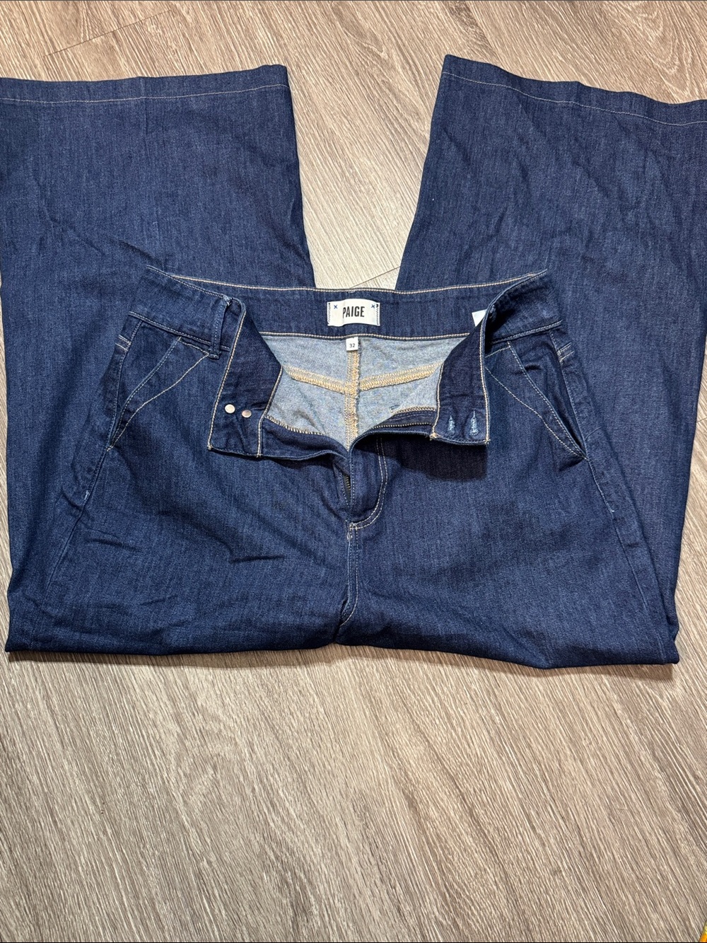PAIGE Women's Indigo Jeans. Harper. Wide leg. Size 32. Inseam 26”